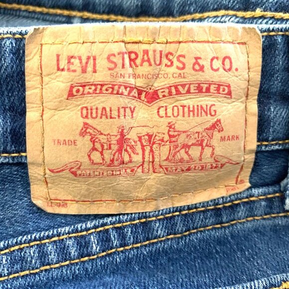 Levi's Classic 90s Mom High Rise High Waist Blue Jean Denim Shorts Red Tab JR 5 - Picture 6 of 8